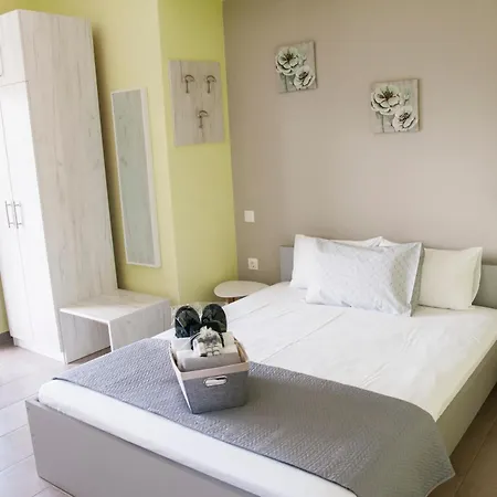 Ff * Nikiti (Sithonia)