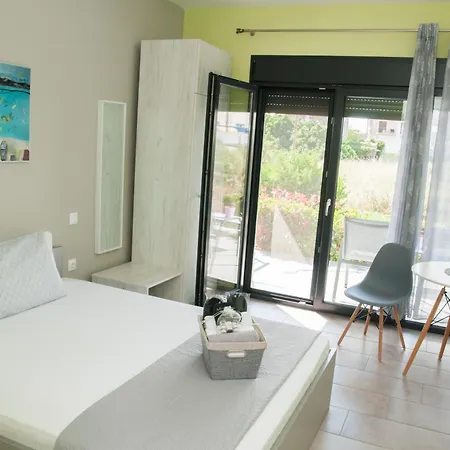 Ff * Nikiti (Sithonia)